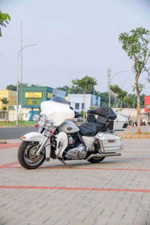 Jual bekas ULTRA CLASSIC WHITE,lokasi di Denpasar Selatan