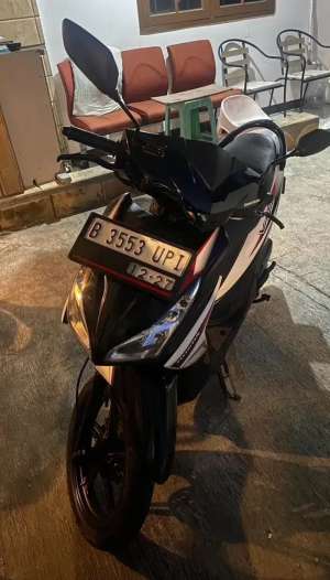 Vario Agnes 110 2017 lokasi di Mampang Prapatan, tersedia melalui melalui situs Olx
