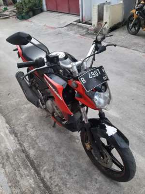 Jual bekas Yamaha Vixion New 2015 ss lengkap mesin bagus stater tokcer Bkasi Kab,lokasi di Bekasi Utara