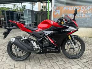 Jual bekas YAQIK MOTOR HONDA CBR 150 R VASLIFE,lokasi di Bojonegoro