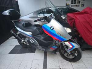 BMW C600 Sport mesin 650 CC lokasi di Rappocini, tersedia melalui melalui situs Olx