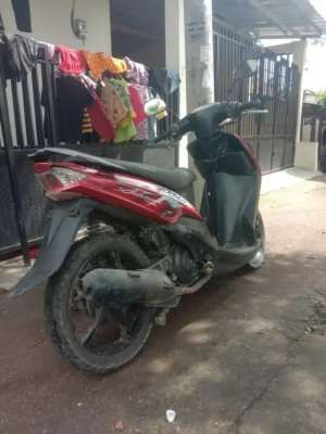 Butuh uang aja komdisi baik lokasi di Sepatan, tersedia melalui melalui situs Olx