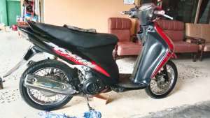 Di jual motor suzuki Spin 2008 mesin halus starter jreng 3.4 jt nego lokasi di Wonodadi, tersedia melalui melalui situs Olx