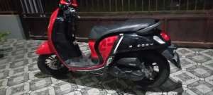 Dijual Scoopy 2020 lokasi di Ngemplak, tersedia melalui melalui situs Olx