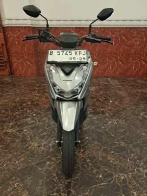 Jual bekas DP 1.5JT HONDA BEAT STREET 2024,lokasi di Tambora