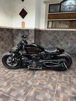 Harley davidson sportster S - 1250, vin 2022 lokasi di Pabean Cantikan, tersedia melalui melalui situs Olx