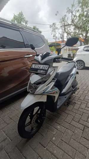 Honda Beat ESP 2018 lokasi di Lakarsantri, tersedia melalui melalui situs Olx