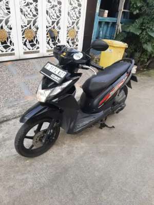 Jual bekas Honda Beat Fi 2014 ss lengkap mesin bagus plat Bekasi Kota,lokasi di Bekasi Utara