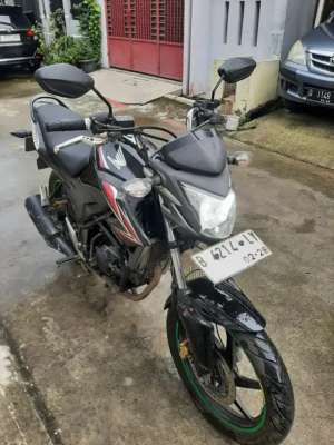 Jual bekas Honda CB 150 R 2012 ss lengkap mesin bagus stater tokcer Bekasi Kota,lokasi di Bekasi Utara