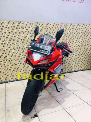 Jual bekas Honda cbr 150 Tahun 2021,lokasi di Serpong