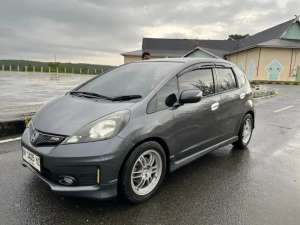 Jual bekas Honda jazz rs AT 2013 facelift,lokasi di 