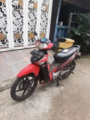 Jual bekas Honda Supra X 125 2005 CW,ss lengkap mesin bagus pajak hidup Stater On,lokasi di Bekasi Utara