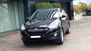 Jual bekas Hyundai Tucson GLS 2012 hitam matic,lokasi di DKI Jakarta