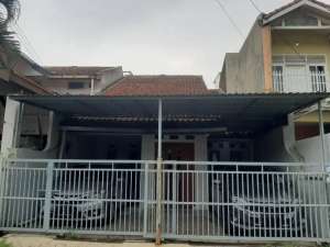 JUAL CEPAT RUMAH 2 LANTAI DI ANTAPANI BANDUNG lokasi di Antapani (Cicadas), tersedia melalui melalui situs Olx