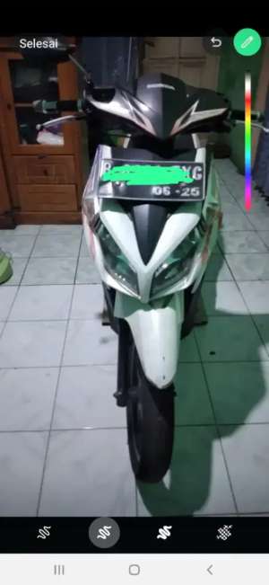 Jual motor vario murah lokasi di Cimanggis, tersedia melalui melalui situs Olx