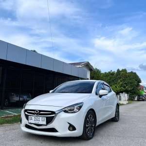 Jual bekas Mazda 2 gt skyactive automatic 2015 mewah dp 25 jt,lokasi di 