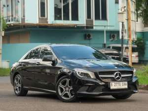 Jual bekas MERCEDES BENZ CLA 200 AT 2016 HITAM METALIK,lokasi di 