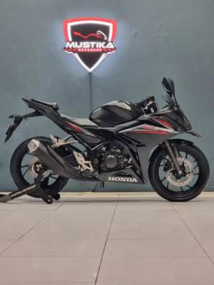 Jual bekas PROMO DP 900RB SAJA HONDA CBR 150 FACELIFT TH 2018 MULUS.NOPOL N KAB,lokasi di Bumiaji