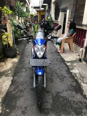 Satria Fu tahun 2005 Thailand lokasi di Kemayoran, tersedia melalui melalui situs Olx