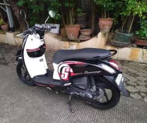 Scoopy Esp tahun 2016 Gress Good Condition lokasi di Duren Sawit, tersedia melalui melalui situs Olx