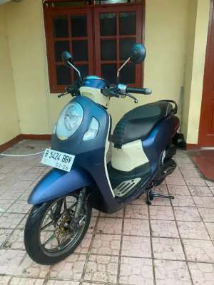 Jual bekas Scoopy tahun 2021 nominus,lokasi di Duren Sawit