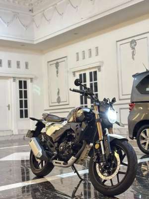 Sm 200 CC Motor Sport 2023 Istimewa Like new km low jual cepat bu lokasi di Grogol Petamburan, tersedia melalui melalui situs Olx