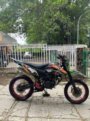 Jual bekas Supermoto basic cb150r,lokasi di Coblong