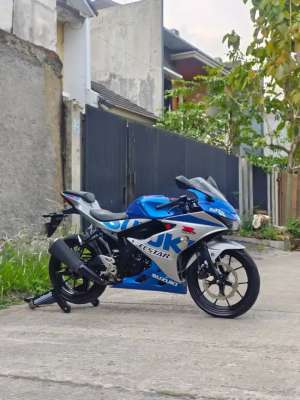 SUZUKI GSX 150R TAHUN 2021 SIAP GAS POLL lokasi di Cibalong, tersedia melalui melalui situs Olx