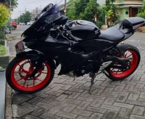 Suzuki GSX R 150 Keyless lokasi di Jombang, tersedia melalui melalui situs Olx