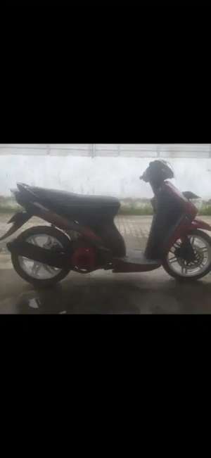 Suzuki spin 2011 lokasi di Landasan Ulin, tersedia melalui melalui situs Olx