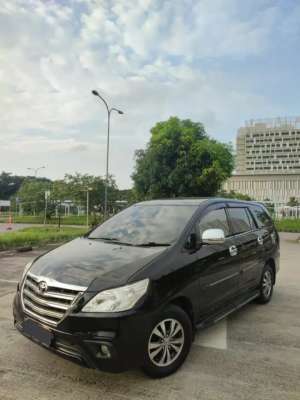 Jual bekas Toyota Kijang innova diesel matic 2015,lokasi di 