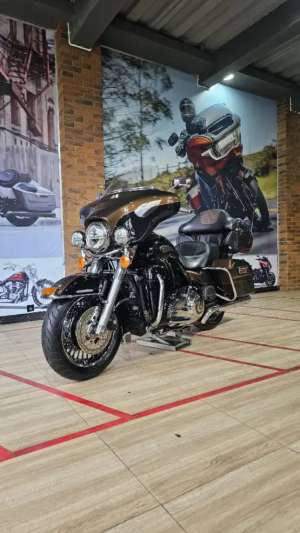 ULTRA LIMITED 2013 ANNIVERSARRY lokasi di Buahbatu (Margacinta), tersedia melalui melalui situs Olx