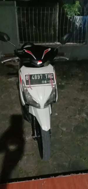 Vario 110 fi 2016 lokasi di Cinere, tersedia melalui melalui situs Olx