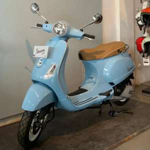 Vespa LX 125 iGet lokasi di Cakung, tersedia melalui melalui situs Olx