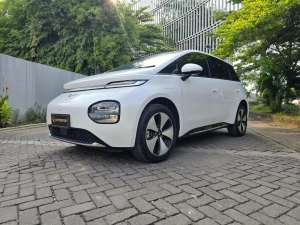Jual bekas Wuling Cloud Ev 2024 low km ATPM mobil listrik,lokasi di 