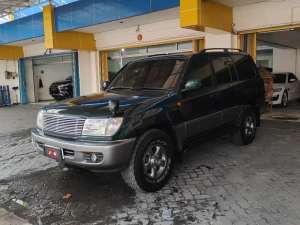 Jual bekas 2003 Land Cruiser VX 100 Bensin,lokasi di 