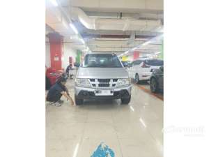 Jual bekas 2010 Isuzu Panther 2.5 Smart Face To Face SUV,lokasi di DKI Jakarta