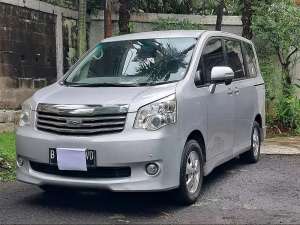 Jual bekas 2014 Toyota NAV1 2.0 V Limited, Jual Cepat, Terawat, Pemakai Langsung,lokasi di 