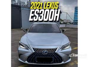 2021 Lexus ES 300h 2.5 Ultra Luxury Sedan Facelift Silver on Black ES300h ES300 Hybrid , tersedia melalui melalui situs Carmudi
