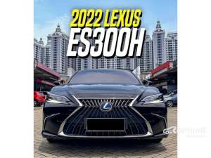 2022 Lexus ES 300h 2.5 Ultra Luxury Sedan Facelift Black ES300h ES300 Hybrid Hitam , tersedia melalui melalui situs Carmudi