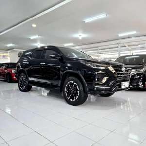 Jual bekas 2022 NEW Fortuner GR Sport diesel matic 2022 asli lowKM DK NIK 2023,lokasi di 