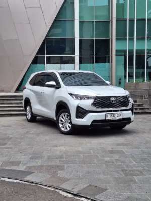 Jual bekas 2023 Toyota Innova Zenix 2.0 V CVT 2.0V Innova Bensin,lokasi di 