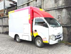 Jual bekas 2rb KM SEPERTI BARU TERMURAH Isuzu traga box 2021 bok,lokasi di DKI Jakarta