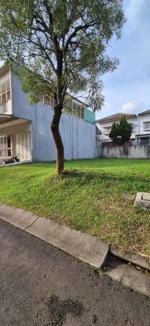 3.4M Taman Beverly Golf Kavling Selatan Bada lokasi di Karawaci, tersedia melalui melalui situs Olx