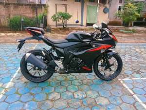 Jual bekas 58 DP2,100 RBU F KAB GSX150R HITAM KM LOW GRESST,lokasi di Tajurhalang