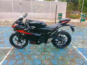 Jual bekas 58 DP2,100 RBU F KAB SUZUKI GSX 150R HITAM,lokasi di Babakan Madang