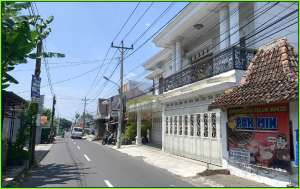 9 Menit Kampus UNY, Tanah Daerah Lempongsari lokasi di Depok, tersedia melalui melalui situs Olx