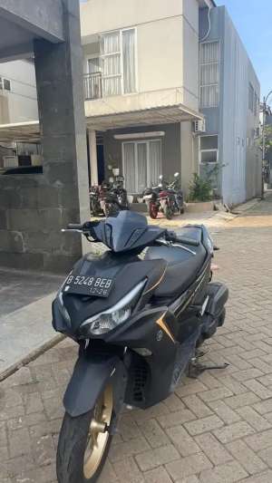 Jual bekas Aerox Black Doff ABS 2021,lokasi di Cimanggis