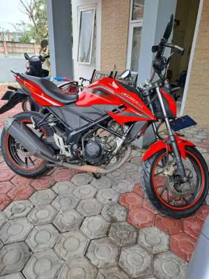All new CB150R 2015 lokasi di Buduran, tersedia melalui melalui situs Olx