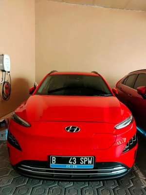 Jual bekas Antik 99 seperti baru km 6000 Hyundai Listrik New Kona facelift 2021,lokasi di 
